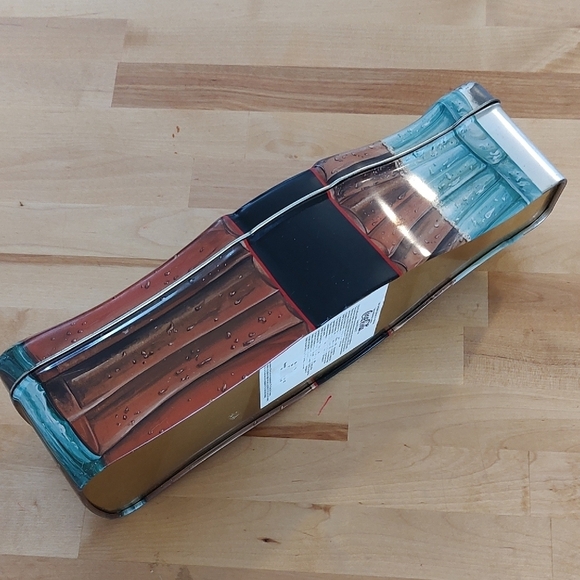 Vintage Coca Cola Tin Bottle Decor with Santa Circa 1998 - Picture 4 of 8